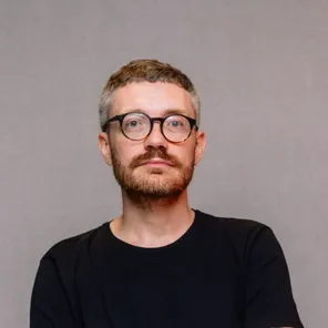 Portret: Łukasz Adamski